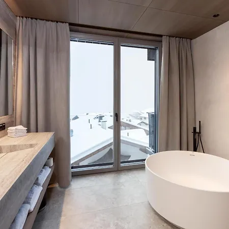 Domenigs Luxury Hotel apartamentowy Fiss